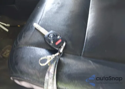 2010 Honda Pilot Touring из США, поврежденный, VIN 5FNYF3H99AB005660